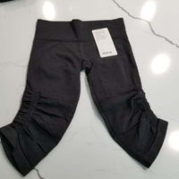 Lululemon In the Flow Crop Legging Size 6 - Picture 6 of 7